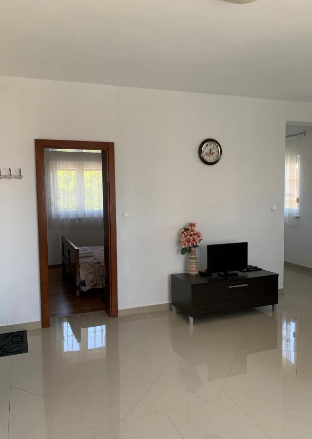 فوديس Green Hill Family Apartments المظهر الخارجي الصورة