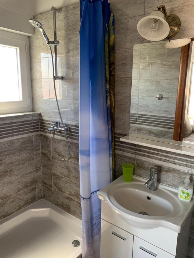 فوديس Green Hill Family Apartments المظهر الخارجي الصورة